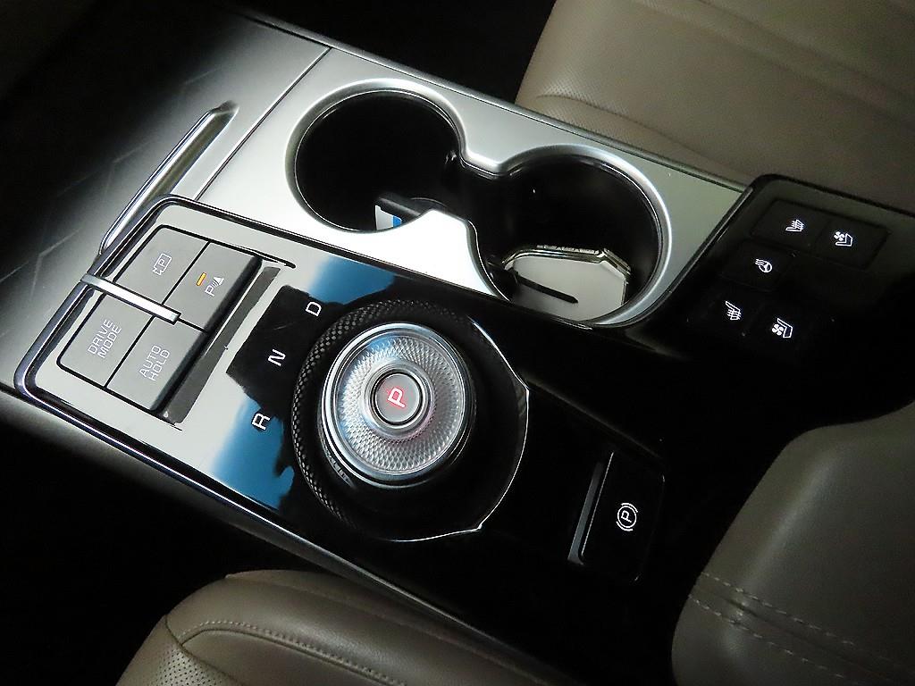 KIA K8 - Vista 10