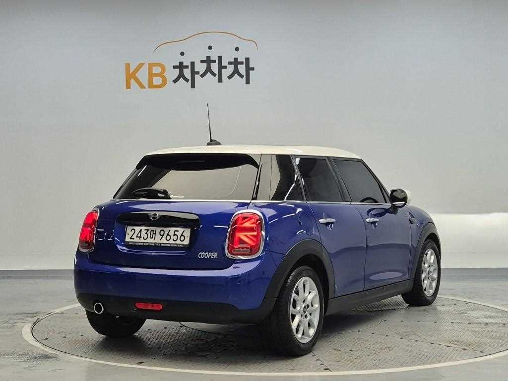 Mini Cooper - Vista 3