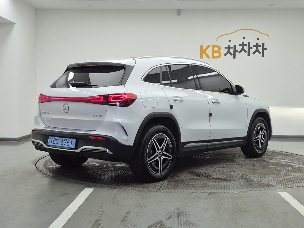 Mercedes Benz EQA - Vista 4