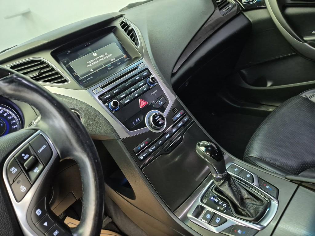 HYUNDAI Grandeur 2015 Blanco - Importación desde Corea - HF Imports Iquique - Foto 16