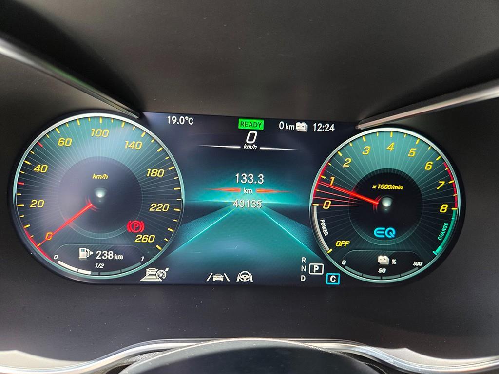 Mercedes Benz GLC Class - Vista 8