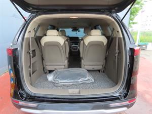KIA Carnival - Vista 10