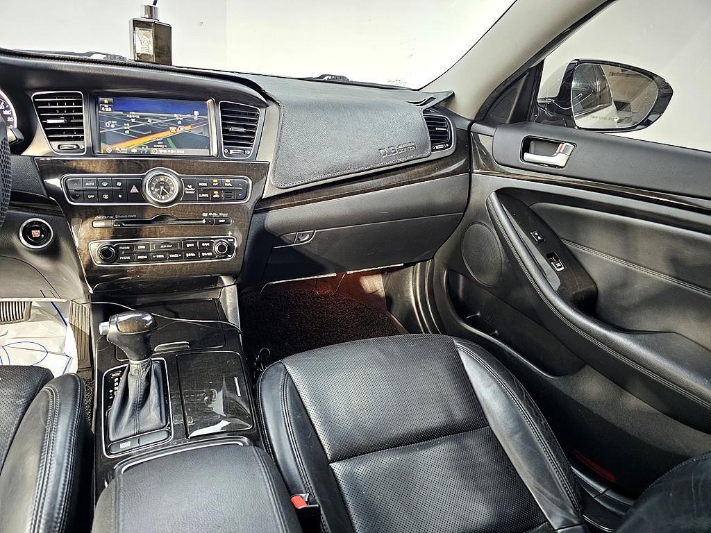 KIA K7 - Vista 10
