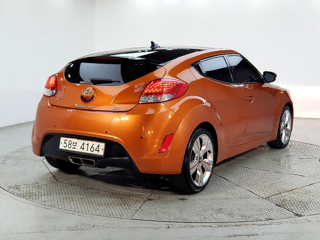 HYUNDAI Veloster - Vista 4