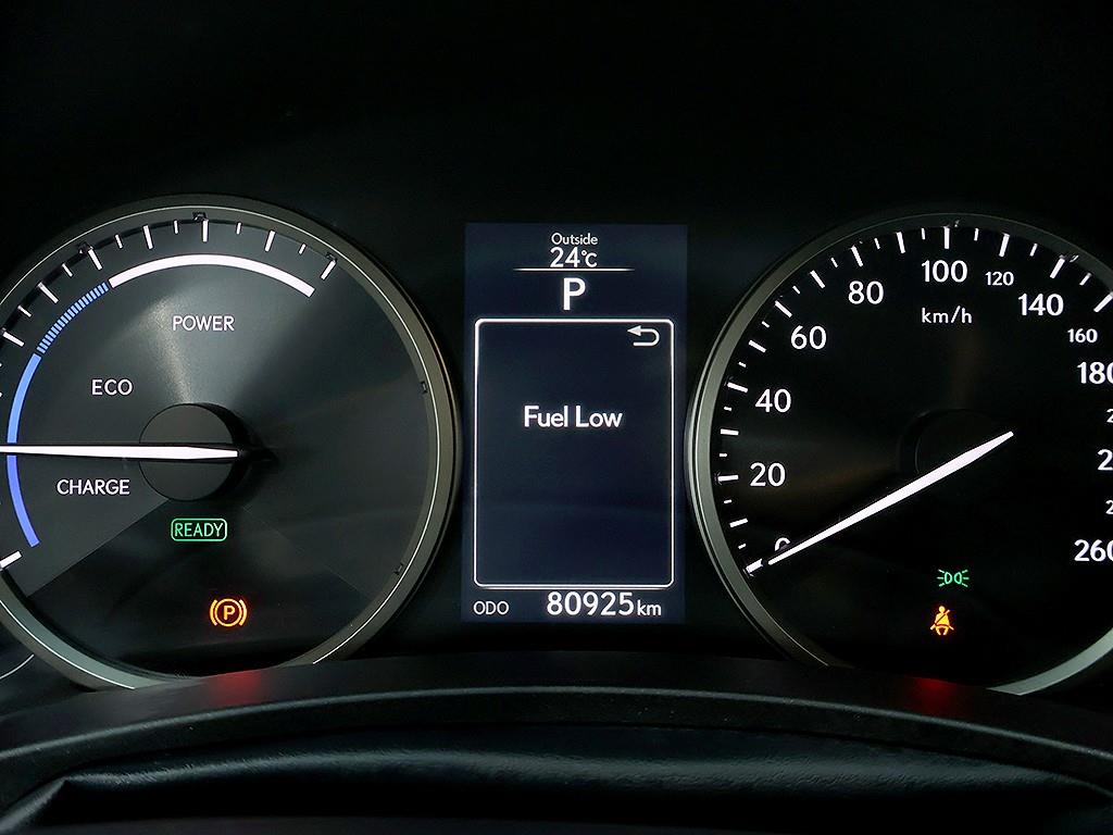 Lexus NX - Vista 11