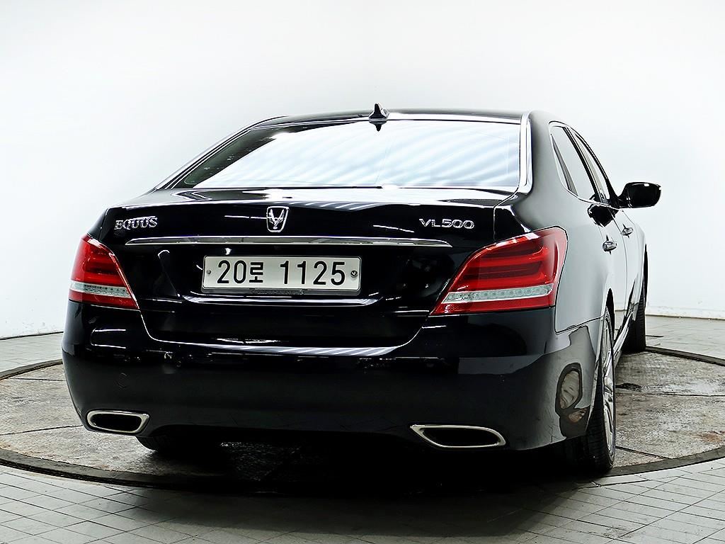 HYUNDAI Equus - Vista 5