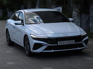 HYUNDAI Avante - Vista 4