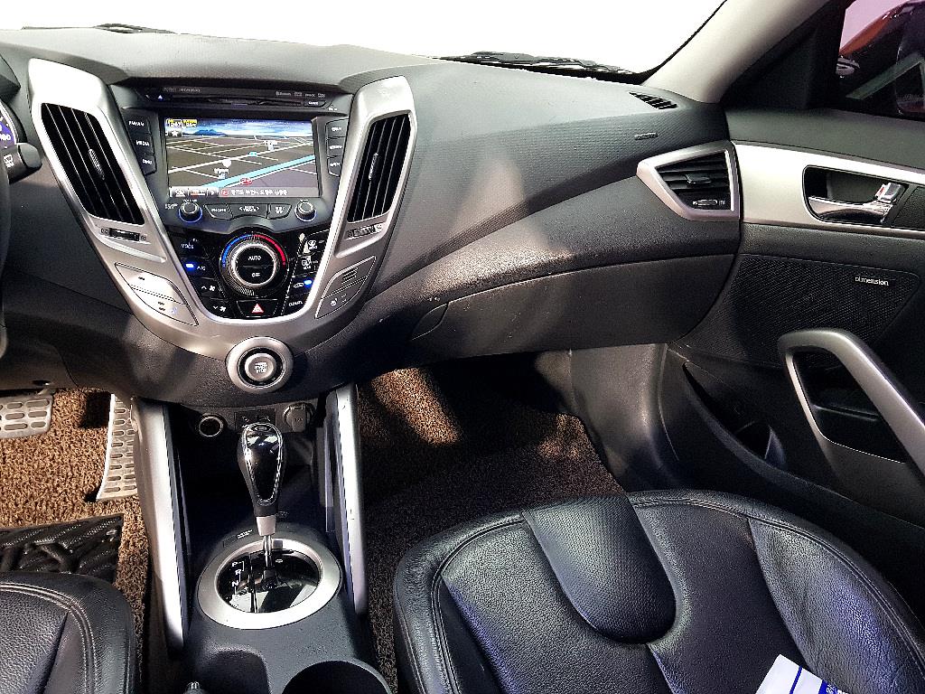 HYUNDAI Veloster - Vista 10