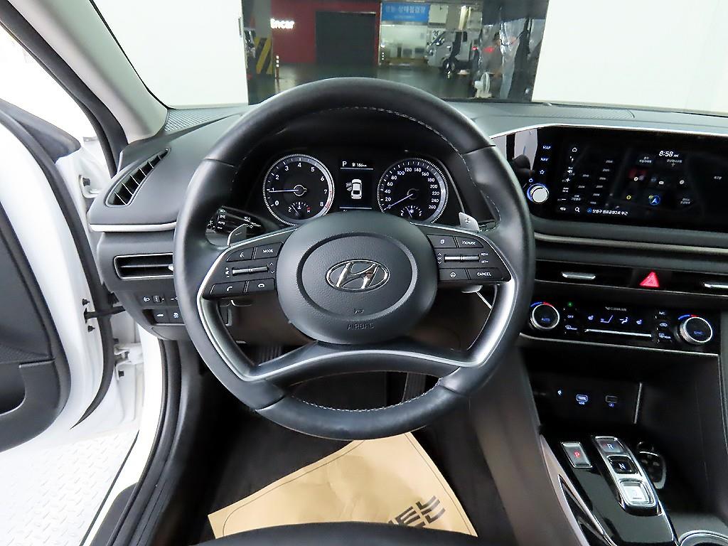 HYUNDAI Sonata - Vista 9