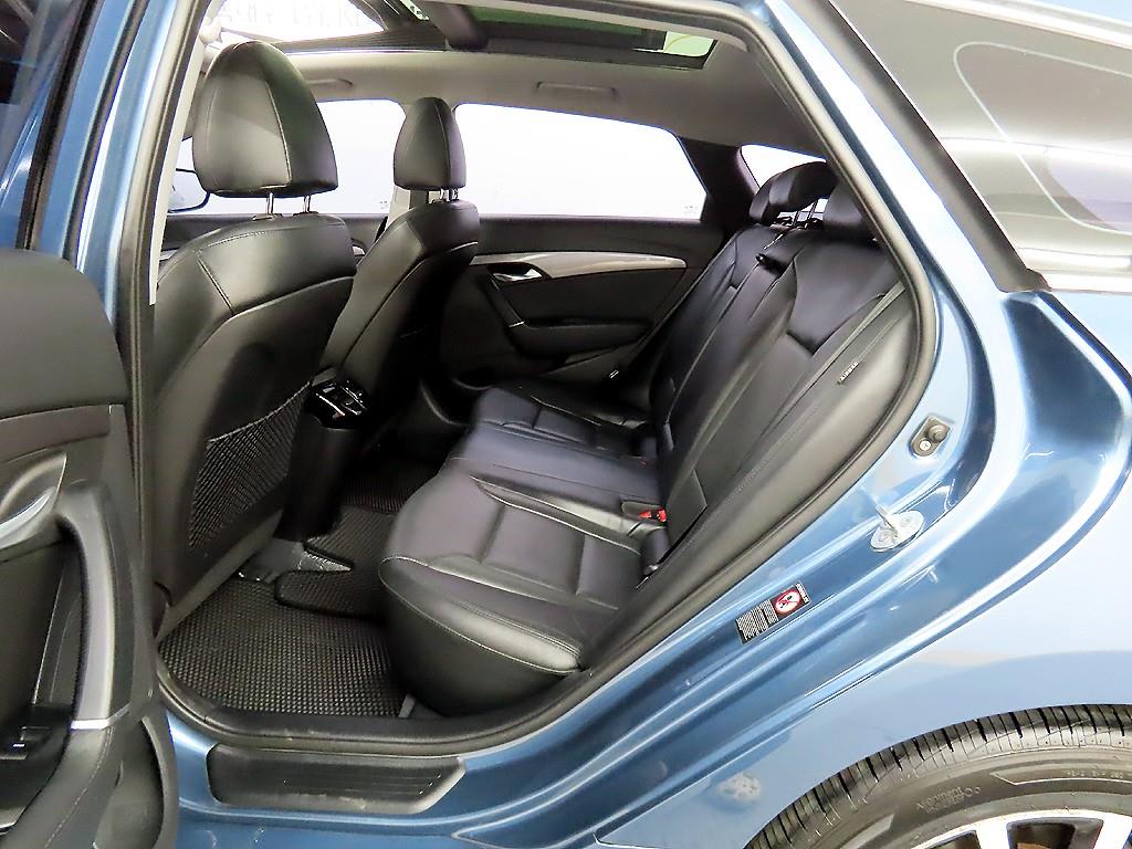 HYUNDAI i40 - Vista 6