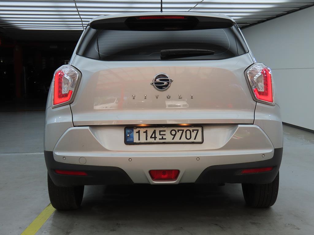 Ssangyong Tivoli - Vista 4