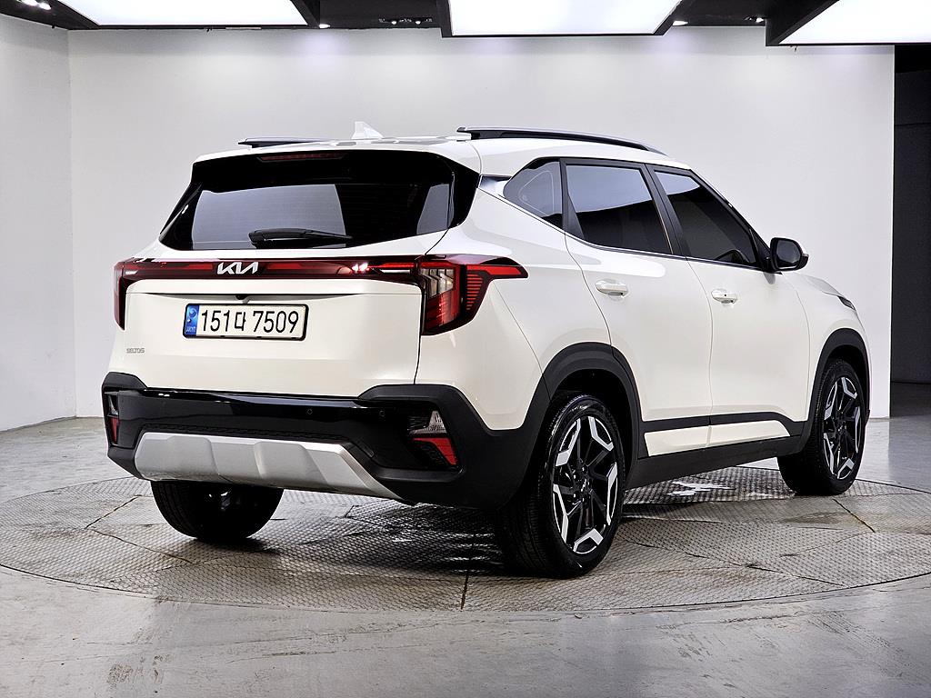 KIA Seltos - Vista 4
