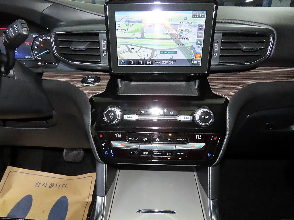 Ford Explorer - Vista 11