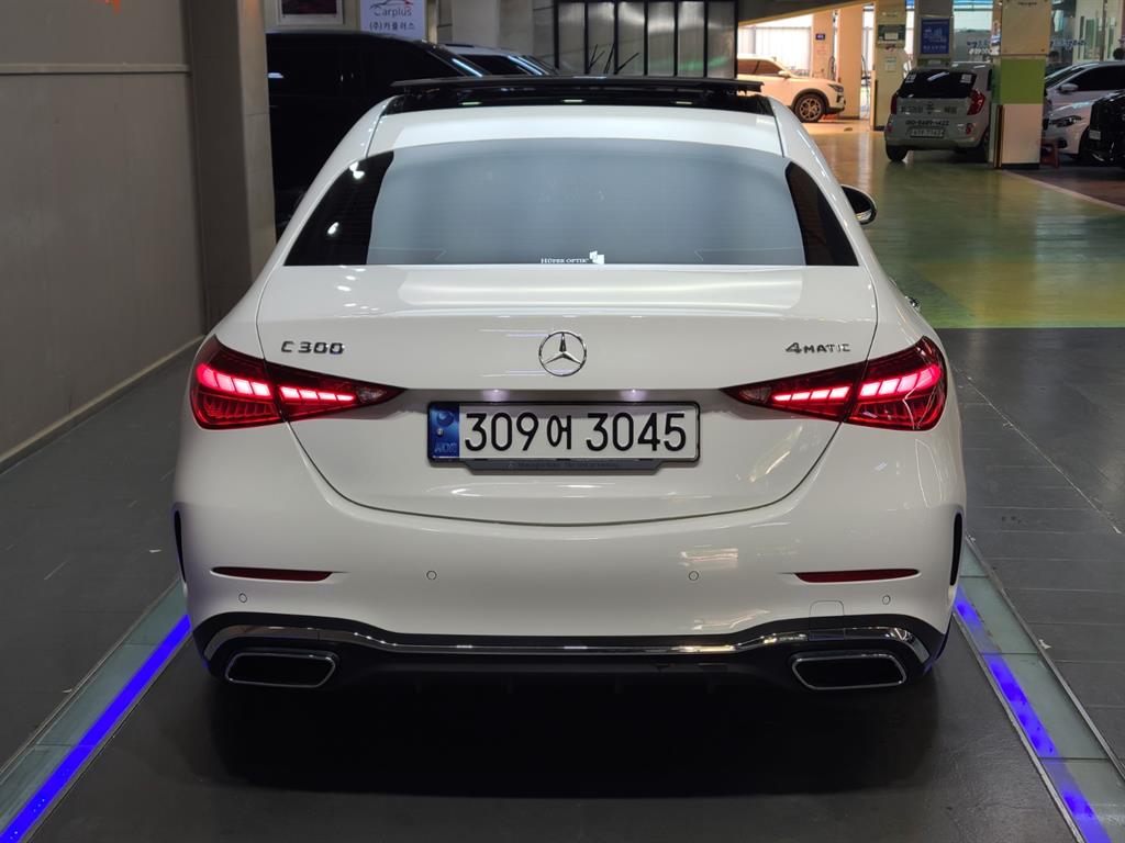 Mercedes Benz C Class - Vista 5