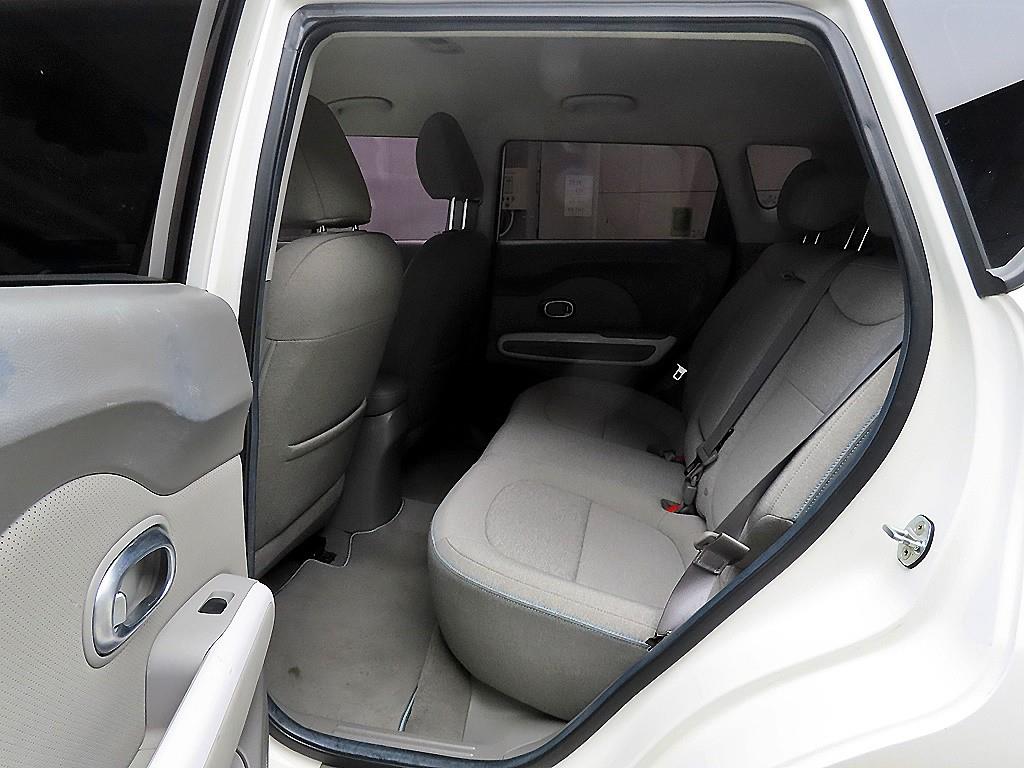 KIA Soul - Vista 6