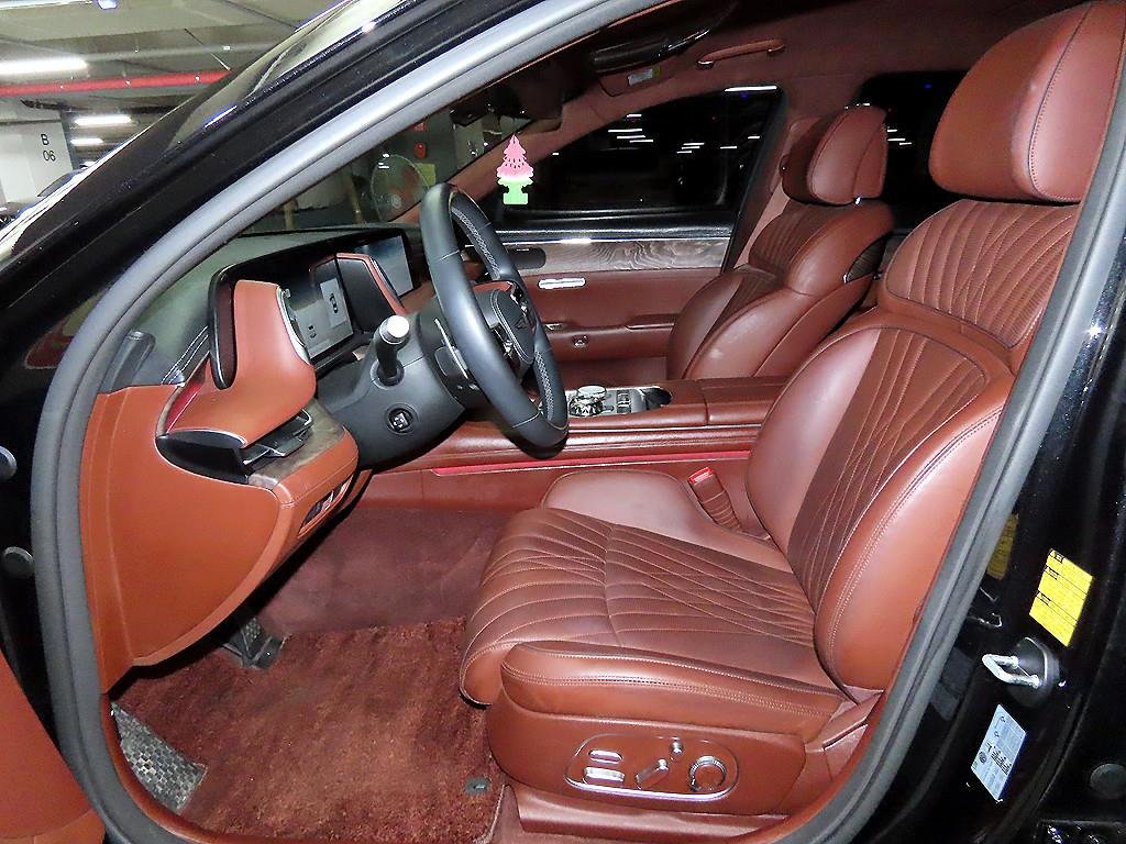 Genesis G90 - Vista 6