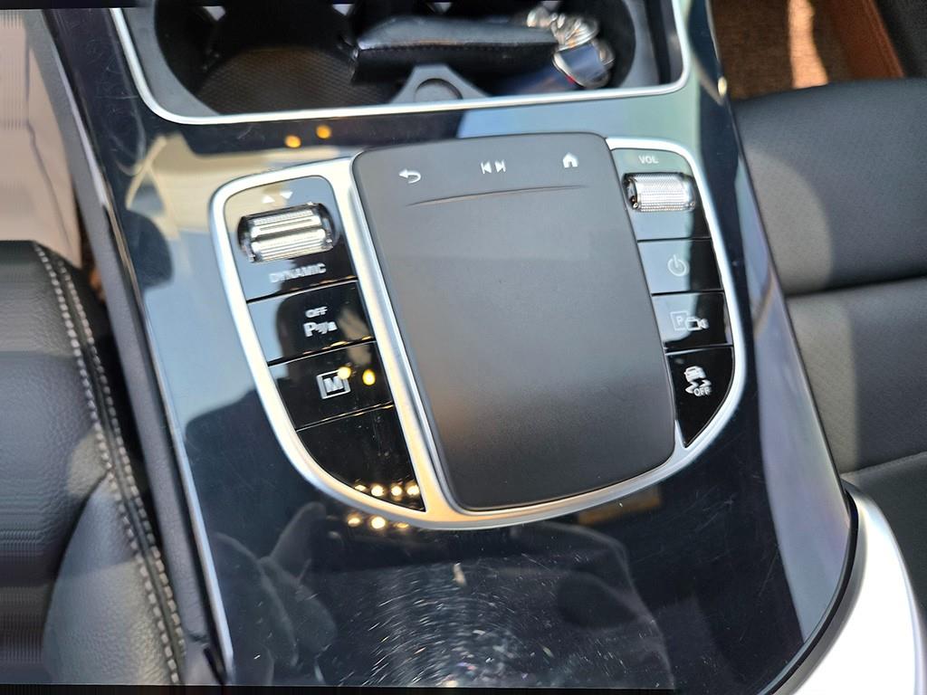 Mercedes Benz GLC Class - Vista 12