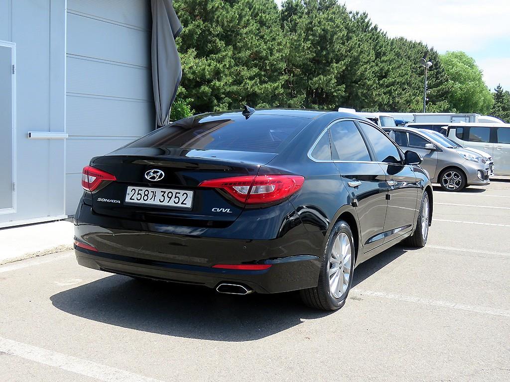 HYUNDAI Sonata - Vista 4