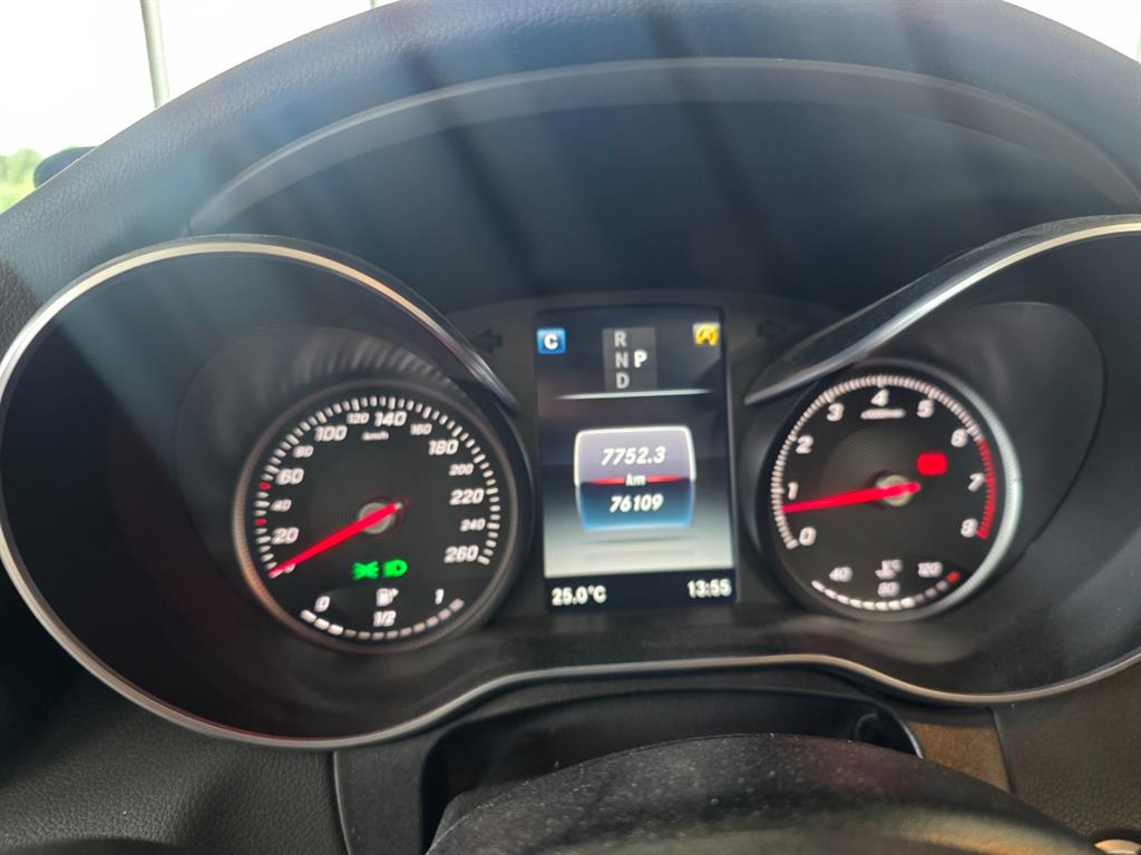 Mercedes Benz C Class - Vista 8