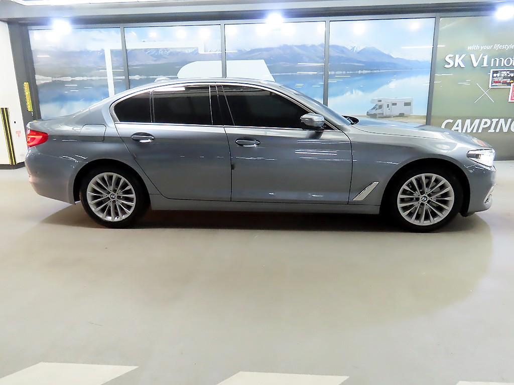 BMW 5 Series - Vista 3
