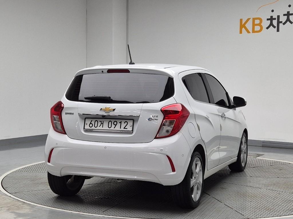 Chevrolet Spark - Vista 3