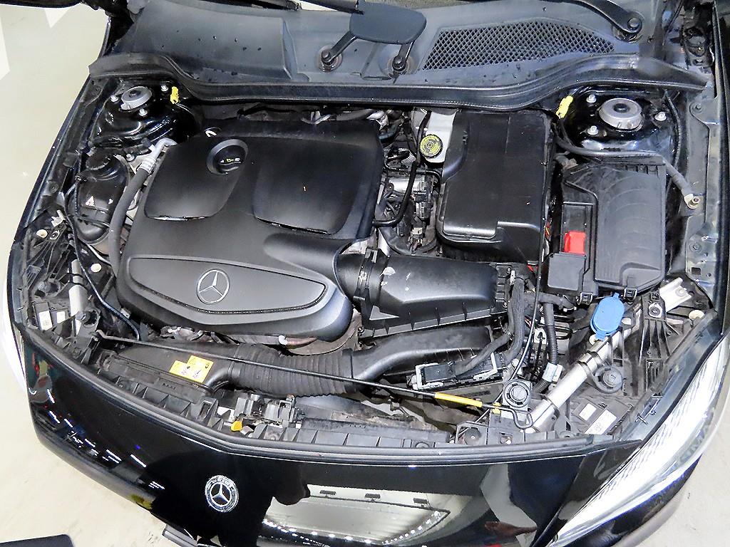 Mercedes Benz A Class 2018 Negro - Importación desde Corea - HF Imports Iquique - Foto 18