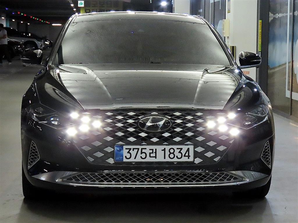 HYUNDAI Grandeur - Vista 2