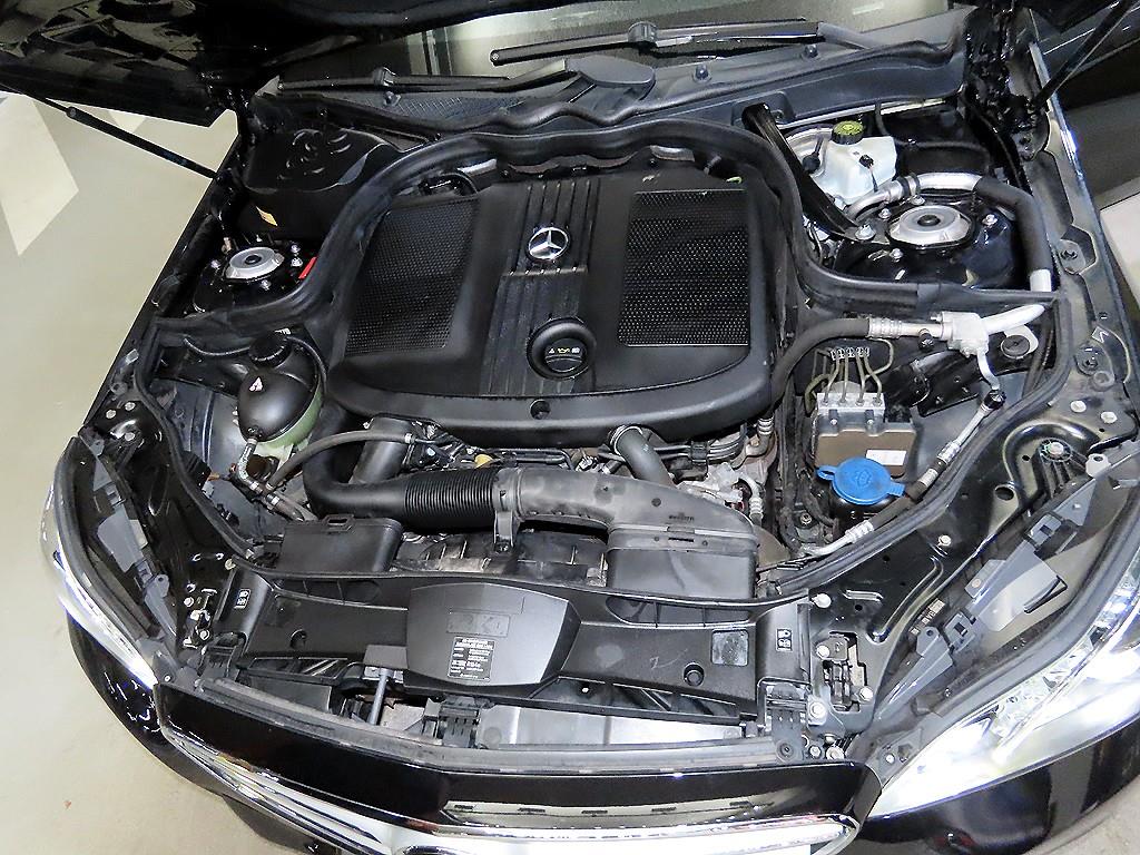 Mercedes Benz E class 2014 Negro - Importación desde Corea - HF Imports Iquique - Foto 19