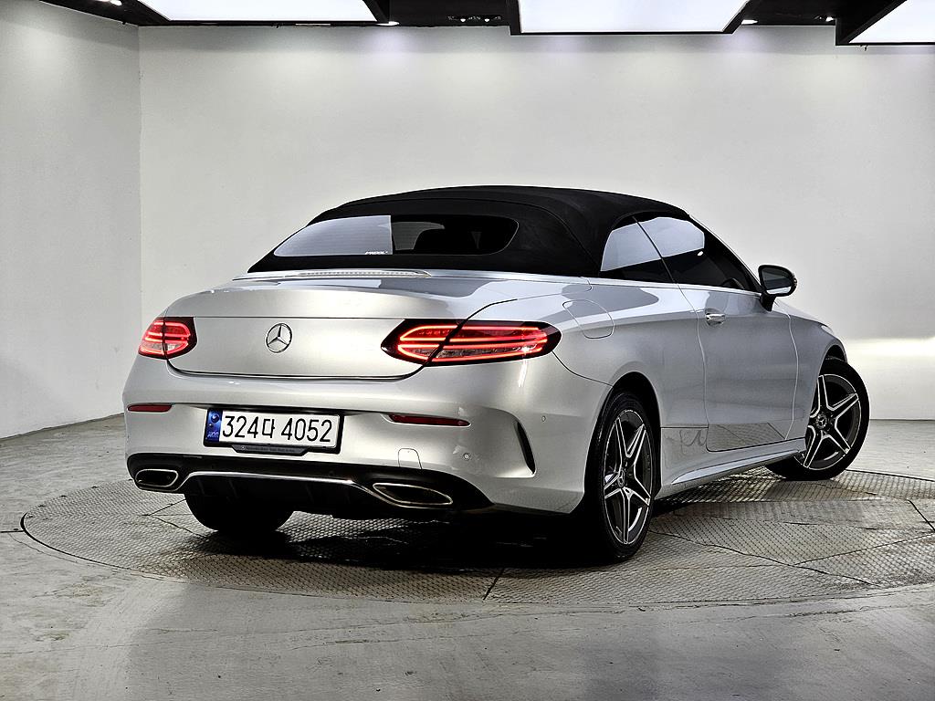 Mercedes Benz C Class - Vista 4
