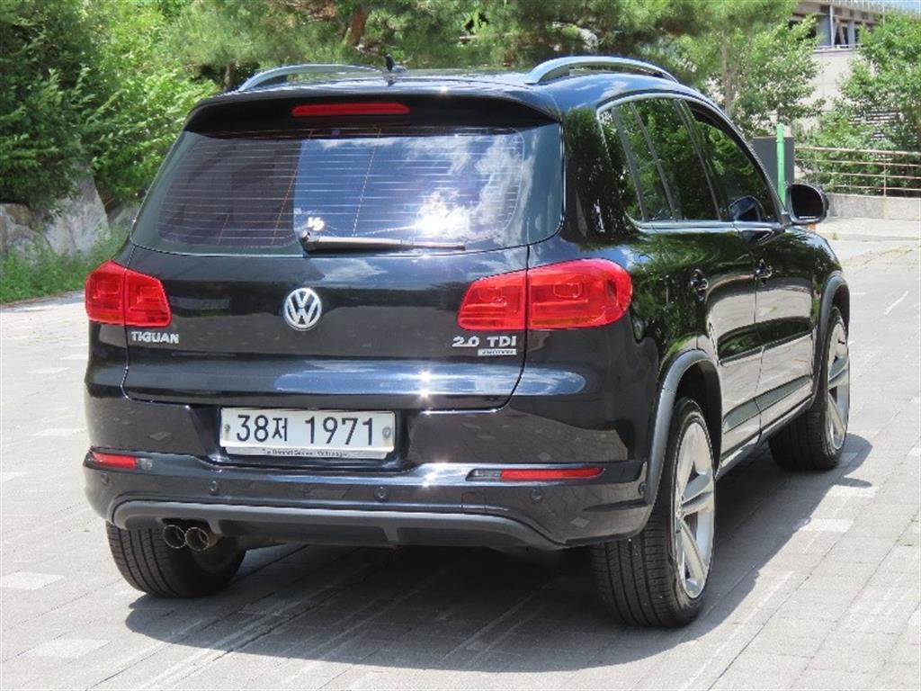 Volkswagen Tiguan - Vista 5
