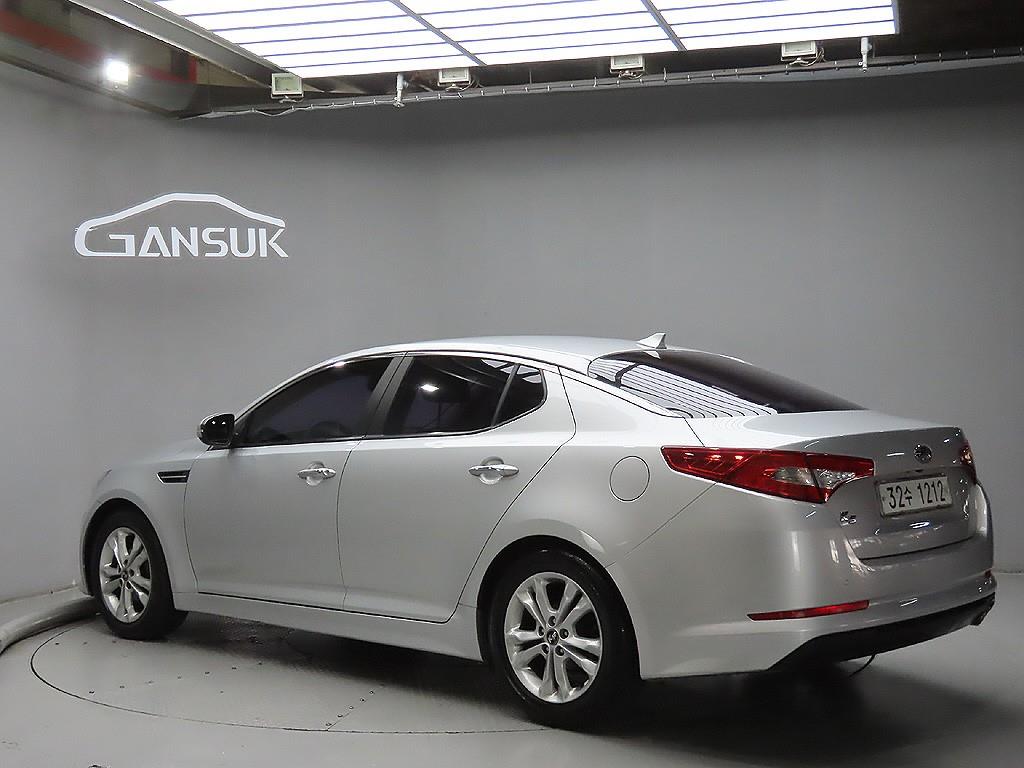 KIA K5 - Vista 5