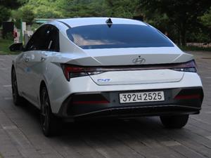 HYUNDAI Avante - Vista 8