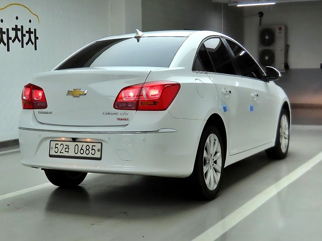 Chevrolet Cruise - Vista 4