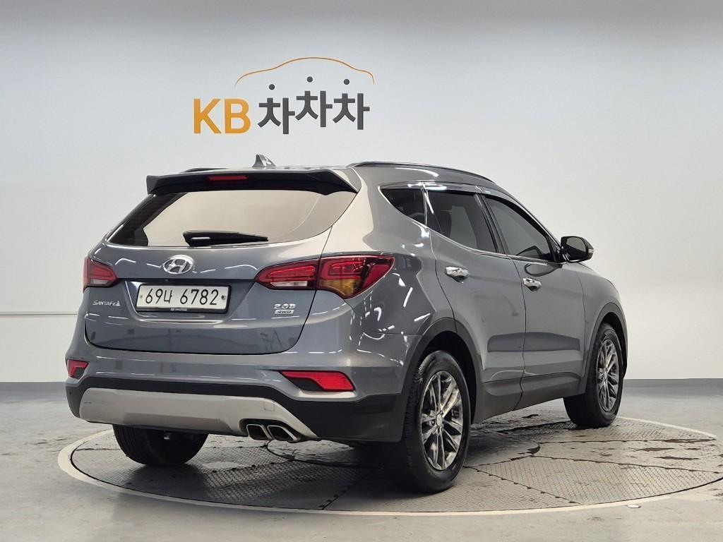 HYUNDAI Santa Fe - Vista 3