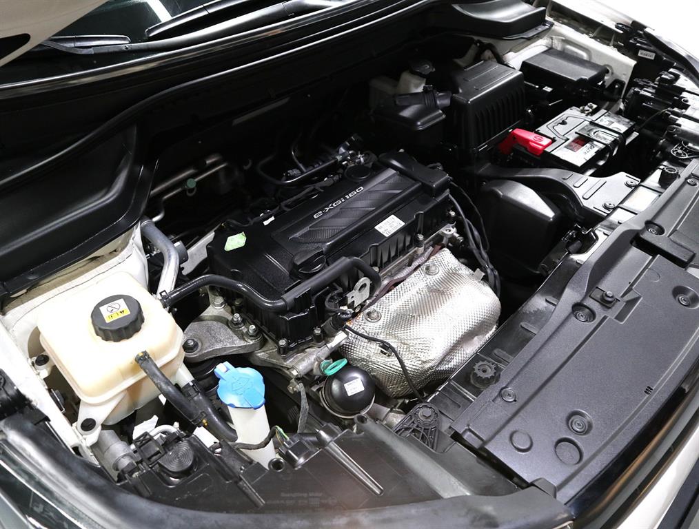 Ssangyong Tivoli - Vista 6