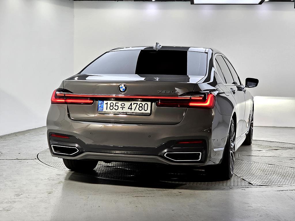 BMW 7 Series - Vista 3