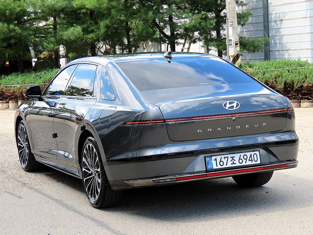 HYUNDAI Grandeur - Vista 3