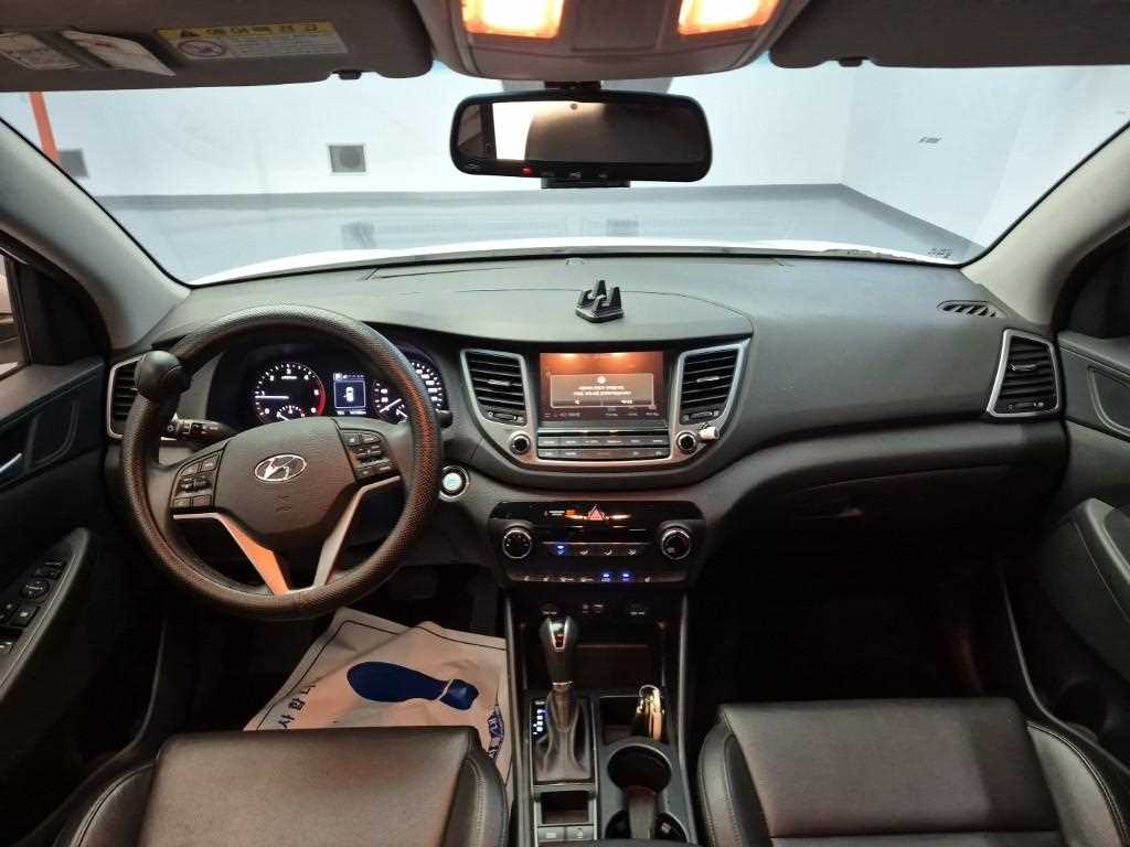HYUNDAI Tucson - Vista 7