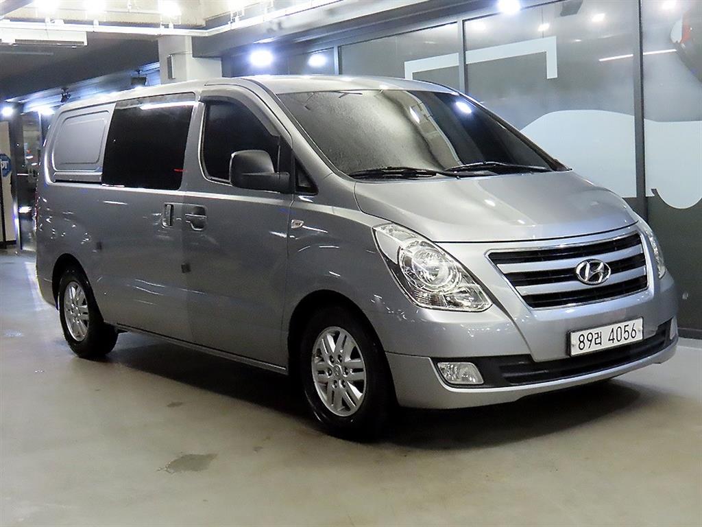 HYUNDAI Starex 2018 Plateado - Importación desde Corea - HF Imports Iquique - Foto 1