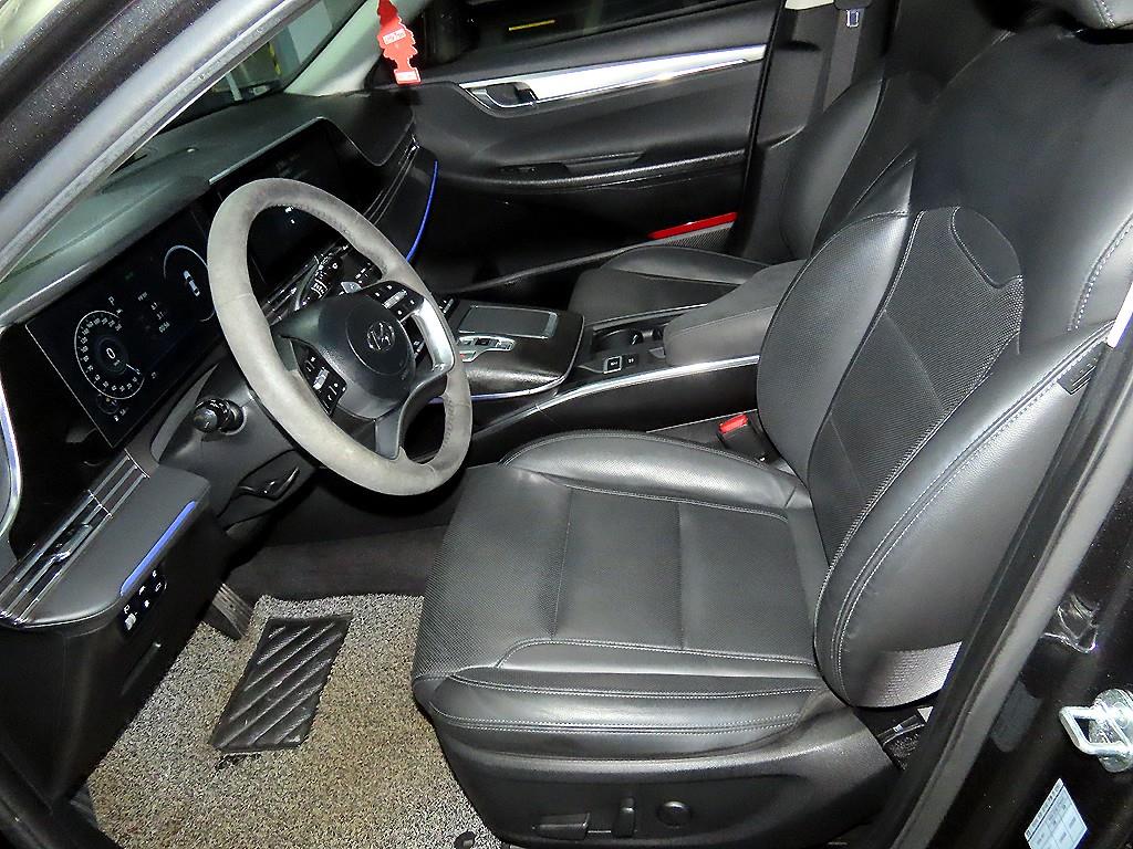 HYUNDAI Grandeur - Vista 6