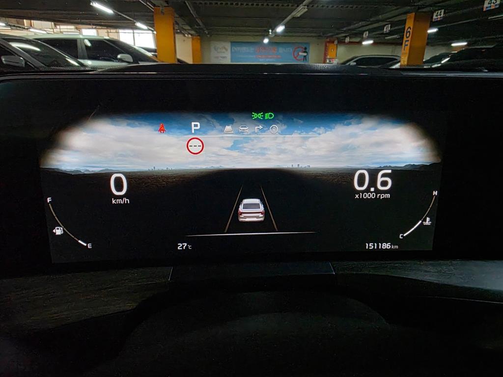 KIA K8 - Vista 5