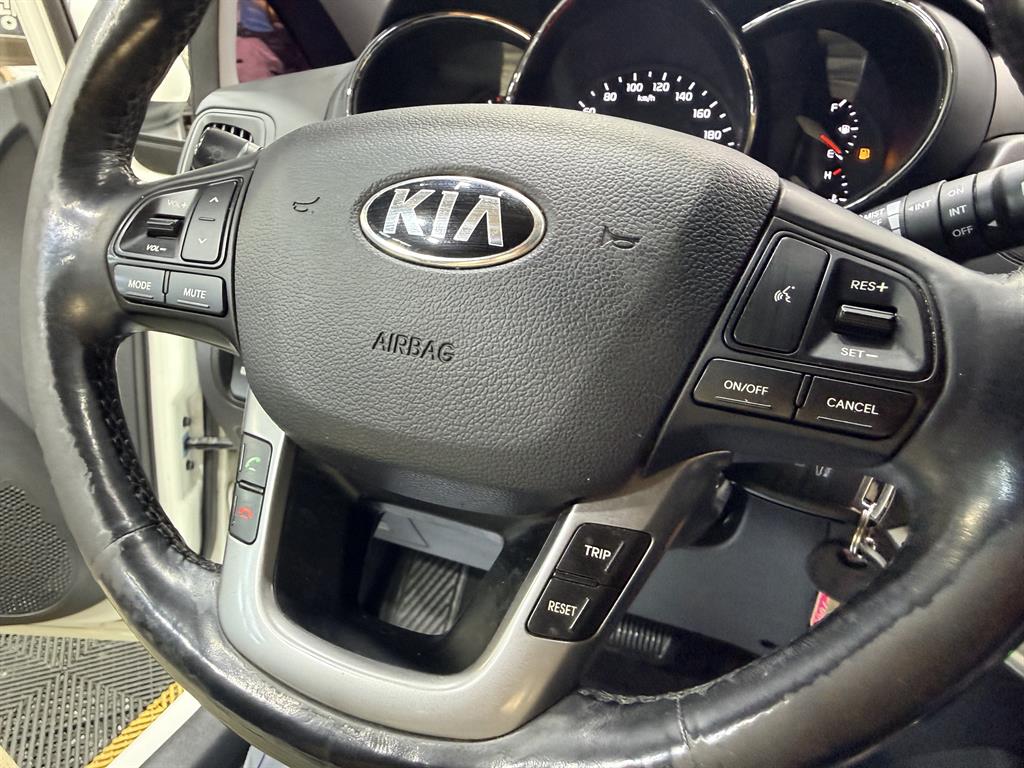 KIA Pride 2014 Blanco - Importación desde Corea - HF Imports Iquique - Foto 16