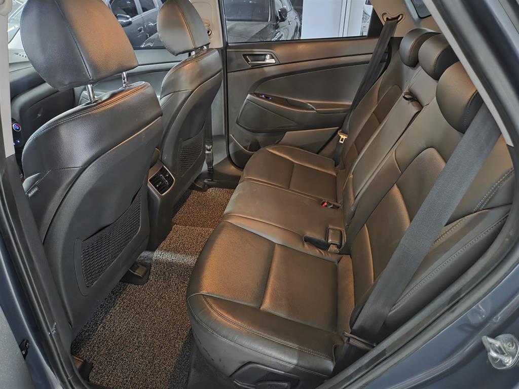 HYUNDAI Tucson - Vista 7
