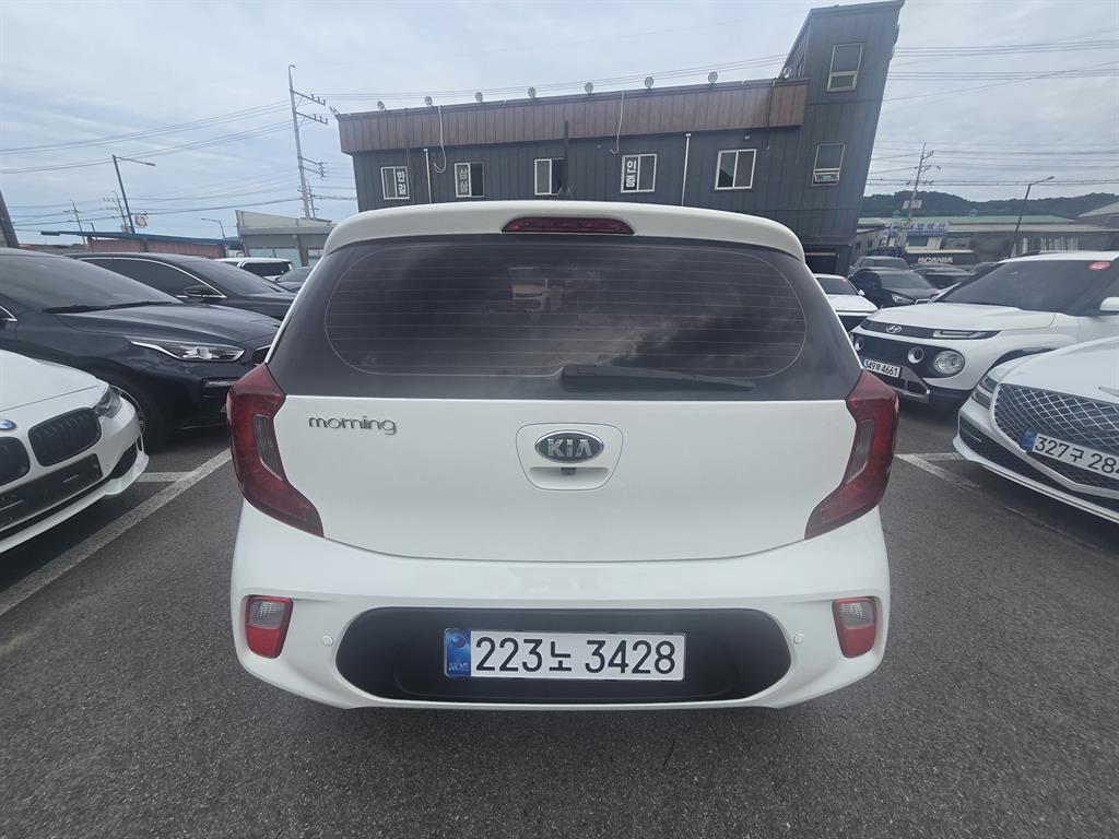 KIA Morning - Vista 4