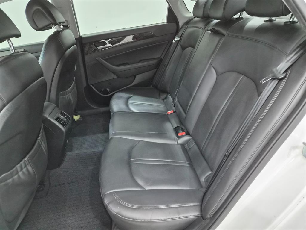 HYUNDAI Sonata - Vista 5
