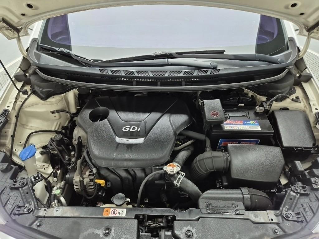 KIA K3 - Vista 5