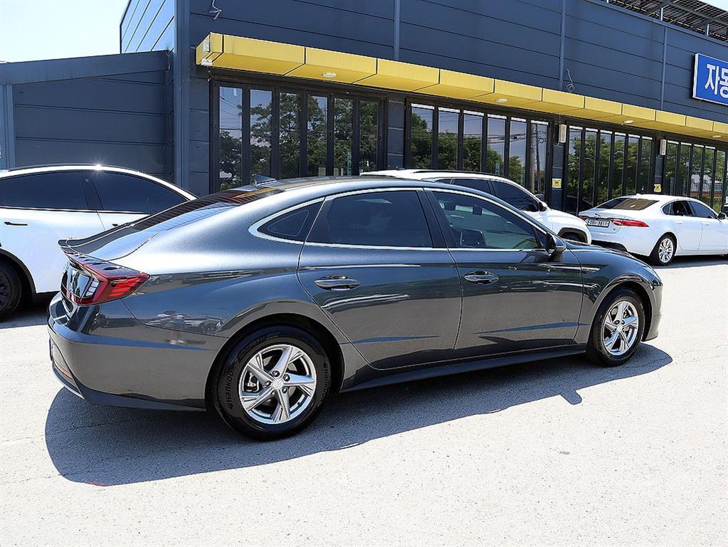 HYUNDAI Sonata - Vista 5