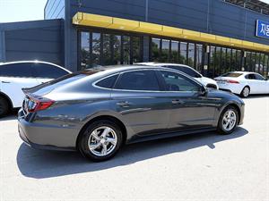 HYUNDAI Sonata - Vista 6