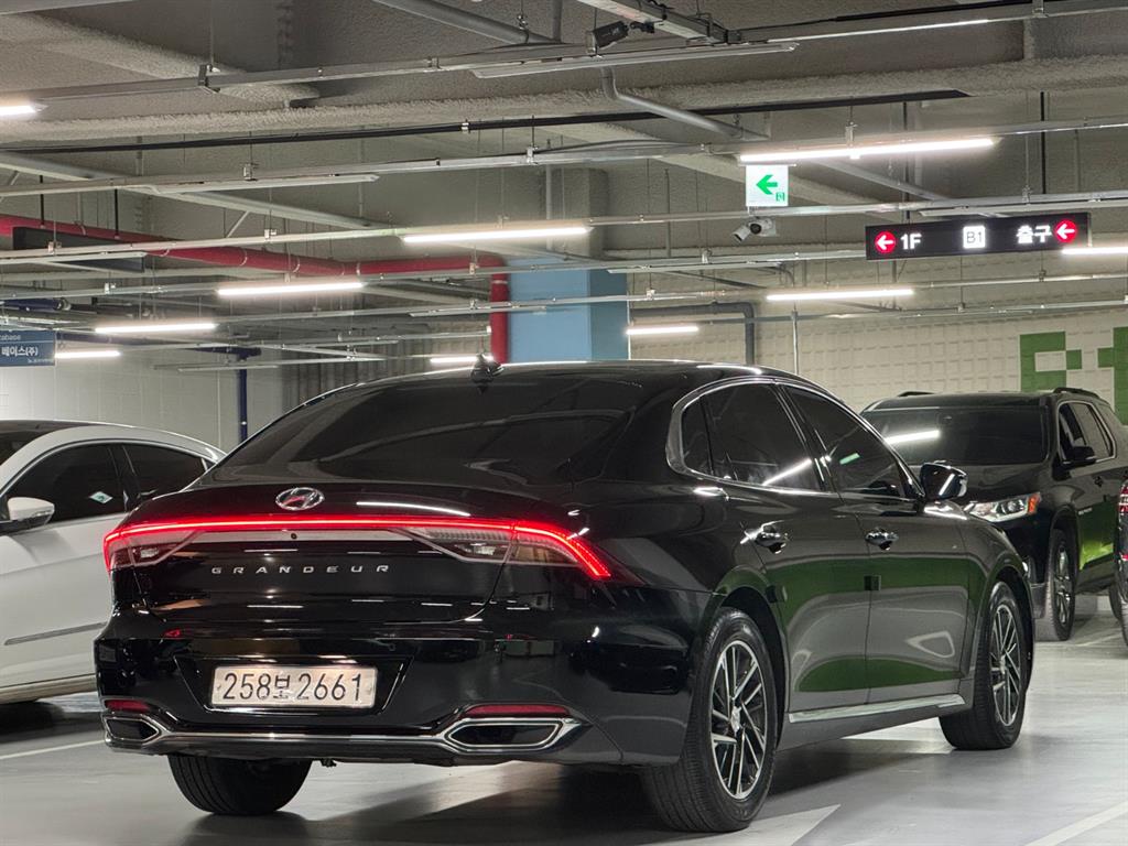 HYUNDAI Grandeur - Vista 3