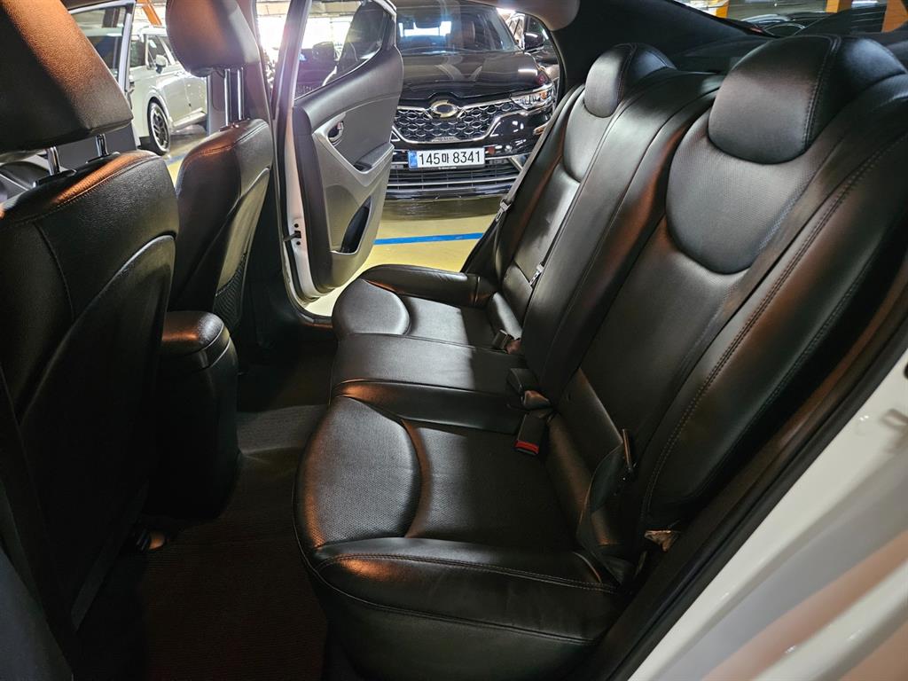 HYUNDAI Avante 2013 Blanco - Importación desde Corea - HF Imports Iquique - Foto 13